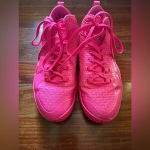 Peak. Men’s pink shoes. Size 7.